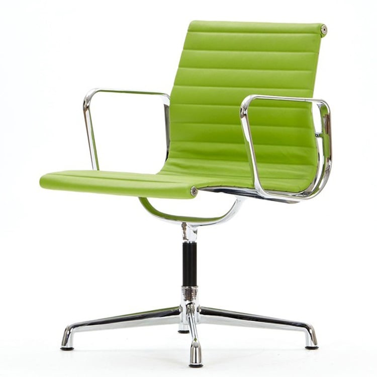 Charles Eames style, Cadeira de conferência EA108 pelle verde