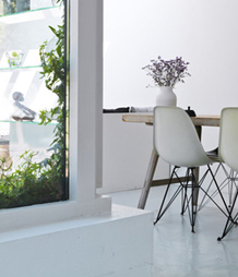 Poltrona Eames DSW bianca su it.freefurn.com